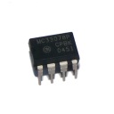Operačný zosilňovač MC33078P DIP-8 zapnutý