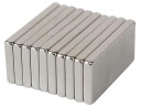 Neodymové tanierové magnety 8x4x2mm 10 kusov