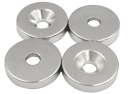 SILNÝ NEODYMIOVÝ MAGNET 14x3 mm S OTVOROM 7/3,5 mm PRE SÚPRAVU 4 Skrutiek