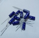 Elektrolytický kondenzátor 47uF 25V - [10 ks]