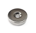 NEODYMOVÝ MAGNET NA SKRUTKU 15x7,5/4,5x5 mm