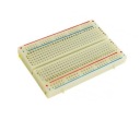 Prototyp dosky so 400 Arduino poliami