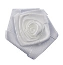 BIELE ruže 4,5 cm, veľké, saténové, 1 ks 0601