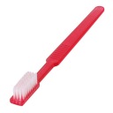Červená zubná kefka - pripravená na použitie
