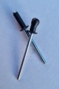 Trhacie nity lakované čiernou farbou 3x8 RAL9005