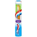 Stredná zubná kefka Aquafresh Family