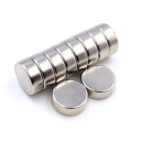 VALEC NEODYMOVÝ MAGNET 8x3 mm SILNÝ, okrúhly, kotúčový, HUNTER - 10 KS