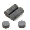ANIZOTRPICKÝ FERITOVÝ MAGNET 10x5 mm 10 ks.