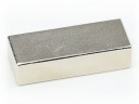 SILNÝ TANIER NEODYMOVÝ MAGNET 40x15x10