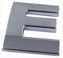 Y7V68 ZNAK PÍSMENO CHROME E E VEĽKÉ 5,6CM 87231