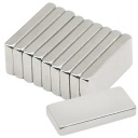 M4 SILNÉ NEODYMIOVÉ MAGNETY 10 ks 10x5x2 mm