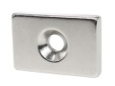 NEODYMIOVÝ MAGNET S OTVOROM NA SKRUTKU 30x20x5 SILNÝ