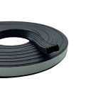 Čierne samolepiace tesnenie typu E 10x5mm