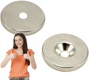 NEODYMOVÝ MAGNET 20x7/3,5x3 mm NA SKRUTKU ks.