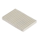 NEODYMOVÝ MAGNET 20x3x2 N38H - 15 KS