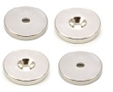 SILNÝ NEODYMIOVÝ MAGNET 18x3 mm S OTVOROM 7/3,5 mm PRE SÚPRAVU 4 Skrutiek