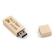 Drevený prívesok Svetlé drevo - javor 2 GB USB 2.0 + SVADOBNÉ GRAVÍROVANIE