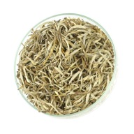 STRIEBORNÁ IHLA Biely čaj Same Szczyty - Tipy na nechty - (25g) Tradičné