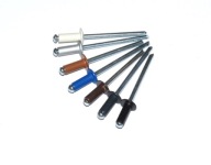 Trhacie nity farebné al/st 4x10 100 ks RAL