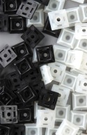 ZÁKLAD 20mm x 20mm ČIERNA 50 kusov