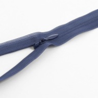 Skrytý zips YKK 55 cm, zafírovo modrá
