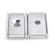 Magnetický držiak na tanier s otvorom na skrutku UMP 20x13,5x5 N 1 kus
