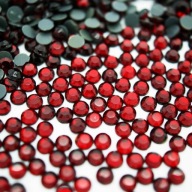 Termo kamienky tmavočervené 5mm 500ks