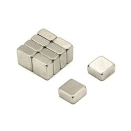 NEODYMIOVÉ MAGNETY 7x7x3 mm 10 ks SUPER STRONG N42 tanierové magnety