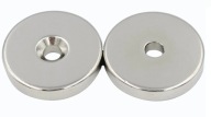 SILNÝ NEODYMOVÝ MAGNET 30x5 mm S OTVOROM 7,5/4,5 mm NA SKRUTKU
