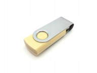 drevený prívesok s rytím 2 GB svetlé drevo