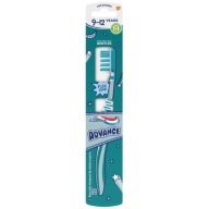 Zubná kefka Aquafresh Advance pre deti 9-12 rokov, mäkká