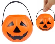 Halloweenska dekorácia s príveskom vo vedierku na cukrovinky z tekvice