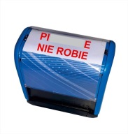 Pečiatka „NEDOBÍM F**KING“.