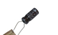 ELEKTROLYTICKÝ KONDENZÁTOR 16V 100uF 10ks