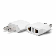 Zásuvkový adaptér z Európy EÚ do USA
