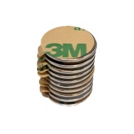 Neodymový magnet 17x1 mm s 3M lepiacou páskou 10 ks
