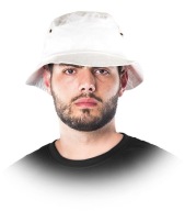 Biela letná čiapka na ochranu pred slnkom