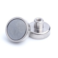 Držiak Magnetický vnútorný závit. UM 20 M4