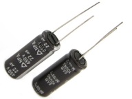 KONDENZÁTOR 22uF / 450V 10x25 SAMYOUNG 105* 8000h - 2KS.