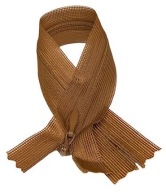 Medvedík hnedej farby na skrytý zips 22 cm