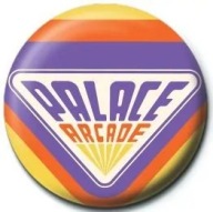 STRANGER THINGS PALACE ARCADE PIN, 2,5 cm