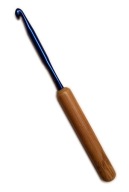 Hliníkový háčik s bambusovou rúčkou SKC 6,00 mm
