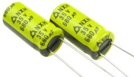Elektrolytický kondenzátor 680uF/35V LOW ESR SamYoung NXH /4276