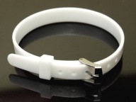 b34 náramok STRAP písmená ABECEDA biela