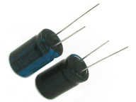 KONDENZÁTOR 33uF / 450V 16x25 105* LL JAMICON 2KS