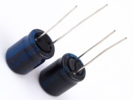 KONDENZÁTORY 4,7uF / 450V 10x13 LONGLIFE 105* 2KS
