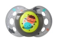TOMMEE TIPPEE NIGHT SILIKONOVÝ cumlík 18 M+ 1 KUS