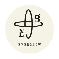 K-pop špendlík s logom Everglow 58 mm