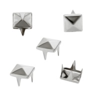 STRIEBORNÉ STRIEBORNÉ PYRAMÍDOVÉ STOJANY 5x5mm 100 KS