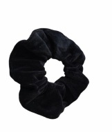 VELÚROVÁ STUHA NA VLASY SCRUNCHIES, ČIERNA